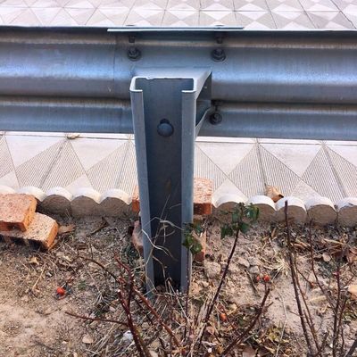 Горячая оцинкованная дорожная ограждение с сертификатом C Post ISO9001 2008