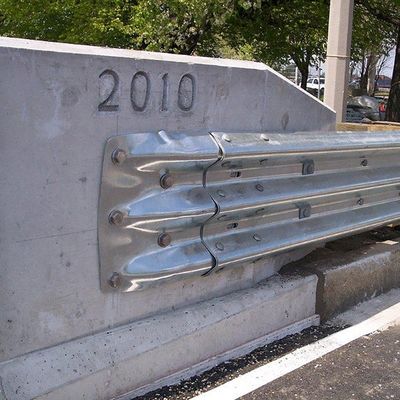 Безопасность дорожного движения Станция железнодорожного моста с оцинкованной сталью для предотвращения аварий