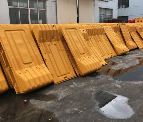 Настроенный пластиковый водонаполненный Jersey Barrier для наружной безопасности и безопасности