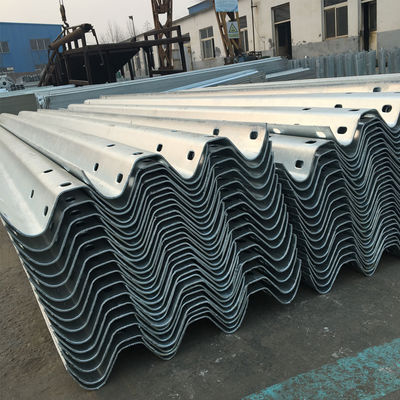 Q235B Q345B Стальной W Beam Highway Guardrail Crash Barrier с стандартом AASHTO M-180