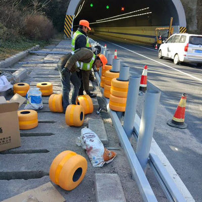 Сертификат ISO Advanced Highway Road Traffic Safety PU Foam / EVA Rolling Guardrail Anti Corrosion Roller Crash Barrier (Усовершенствованная система безопасности дорожного движения на автомагистралях)