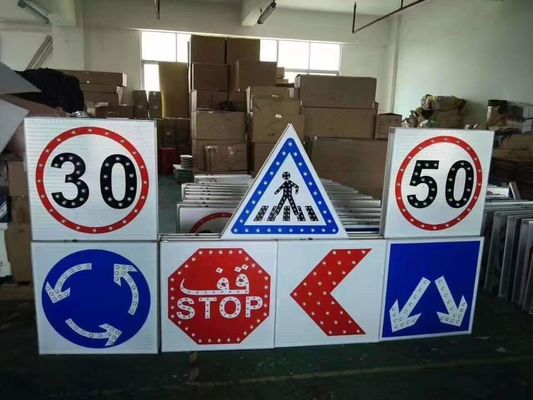 Отражающие трафик дорожные знаки с лентой длиной 10-25 см и высотой 50 см в стандартном размере