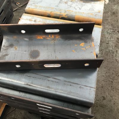 Гальванизированный W Beam Highway Guardrail Spacer для безопасности дорожного движения и порошкового покрытия