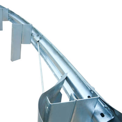 Безопасность дорожного движения Цинковое покрытие W Beam Guardrail для наружной защиты безопасности