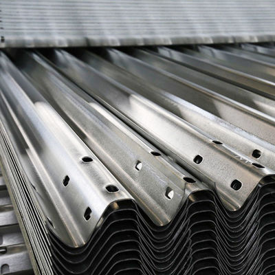 Шоссе Flex Beam Guardrail с стандартным AASHTO M-180 и горячим оцинкованным холодным прокатами