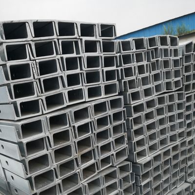 Горячая цинковая оцинкованная стеклянная ограждение от столкновений ограждение U-разделитель для безопасной безопасности на дороге