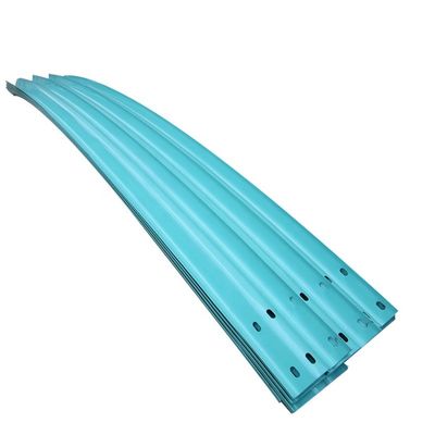 Горяче погруженный оцинкованный покрытый W Beam Curved Highway Guardrail с передовыми технологиями