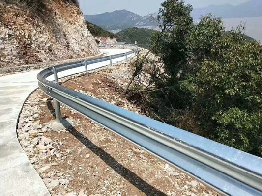 Запрет на дорожном движении W-полоса ограждения из оцинкованного стали для безопасности