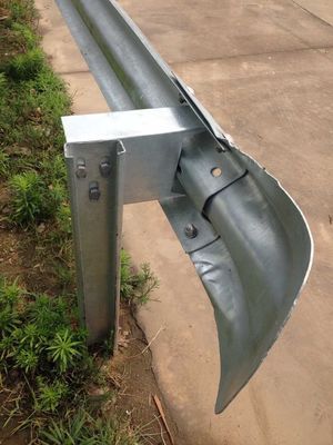 Горяче оцинкованный W Beam Fishtail Terminal End для наружной безопасности