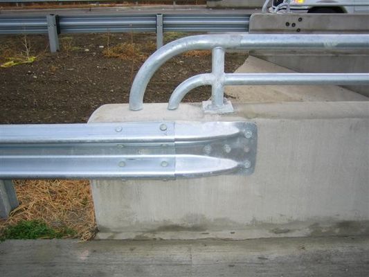 Наружная охрана оцинкованный W Beam End/Thrie Beam End Terminal End для дорожного ограждения