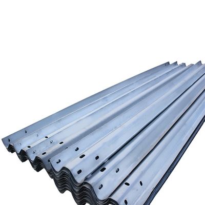 Настраиваемые три волны W Beam Highway Guardrail Dimensions для решений безопасности дорожного движения