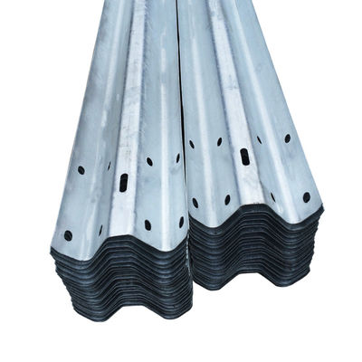 Автодорожная ограда W Beam Hot Galvanized Cold Rolled Technology для индивидуальных размеров
