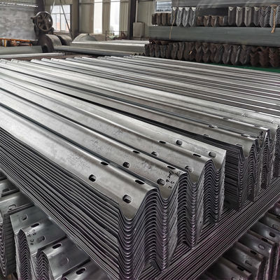 550-600 г/м2 Цинковое покрытие оцинкованной стали W Beam Highway Guardrail для AASHTO M-180