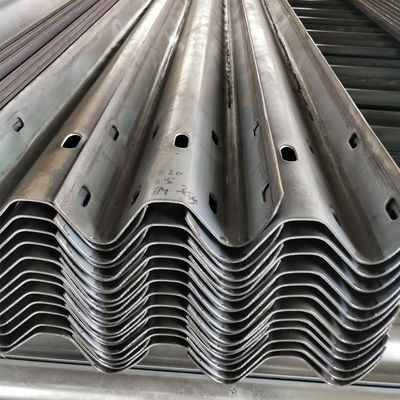 550-600 г/м2 Цинковое покрытие оцинкованной стали W Beam Highway Guardrail для AASHTO M-180