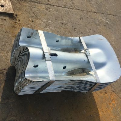Внешняя охрана W Beam Highway Guardrail Steel Fishtail End с индивидуальным материалом