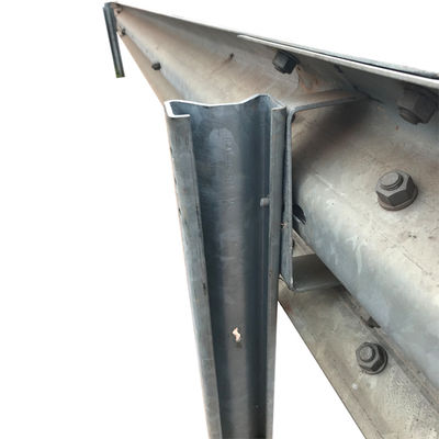 Сцинкованный порошок с покрытием W Beam Guardrail Sigma Post для безопасности дорожного движения