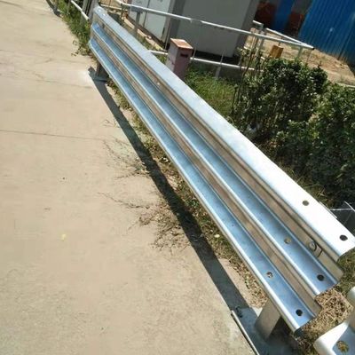 Гарантированная безопасность дорожного движения оцинкованные защитные перила с W-полосом с ISO и порошковым покрытием