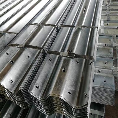 Горяче оцинкованный и покрытый порошком W Beam Highway Guardrail с сертификатом ISO