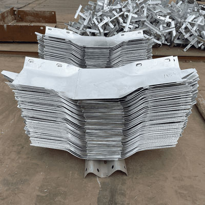 ISO9001 2008 Сертифицированный W Beam Highway Guardrail Q235 Q345 Стальной буферный конец для рынка