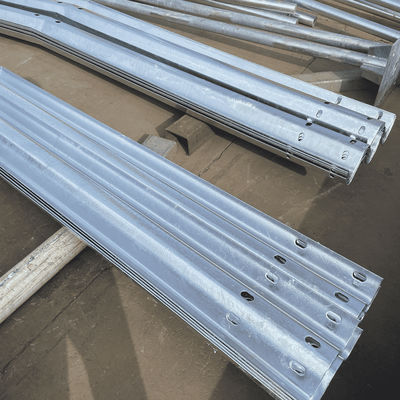 Горяче погруженный оцинкованный волнистый W-Beam Highway Guardrail для защиты дорожного движения