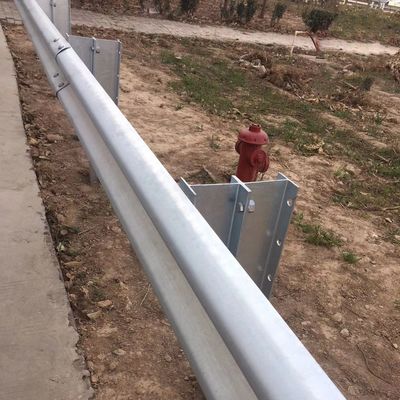 Ограждения дорог из нержавеющей стали, оцинкованные и покрытые порошком, для безопасности дорожного движения