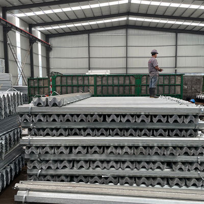 Q235 Q345 Цинковое покрытие American Standard Highway Guardrail Экспортируется в Сингапур