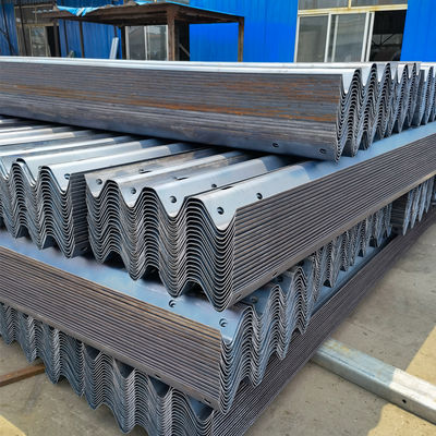 Безопасность дорожного движения W Beam Guardrail for Highway Road Construction Стандарт AASHTO M-180