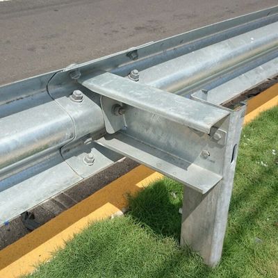 Q235 Q345 Специализированная сталь высокой интенсивности с оцинкованным W Beam Highway Guardrail