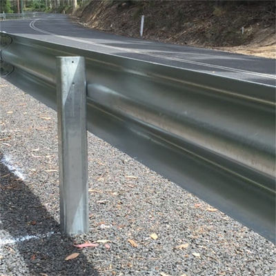 Барьер безопасности дорожного движения W Beam Guardrail с стандартом AASHTO M-180 и цинковым покрытием