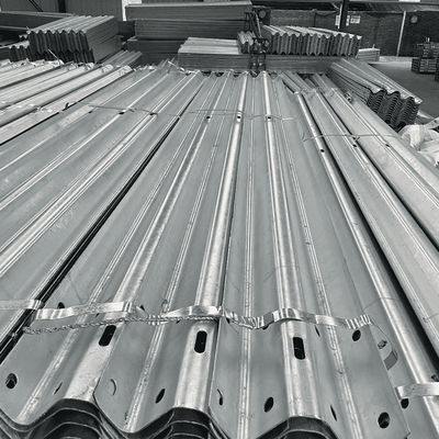 ISO9001/TUV/ BV/CE Сертификат Q345 SJ345R Материал оцинкованный W Beam Highway Guardrail