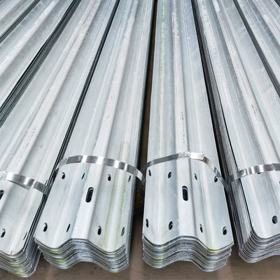 2022 Производство W Beam Highway Guardrail Block Spacer с цинковым покрытием 550-600 г/м2