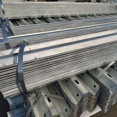 Гальванизированный порошок с покрытием W Beam Guardrail для наружной безопасности на китайской трассе 2022 года