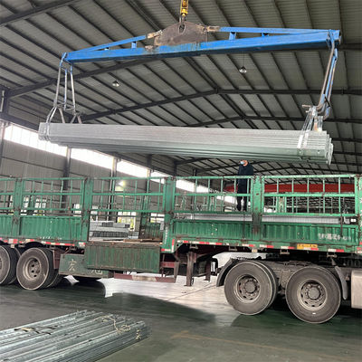 Специализированный гофрированный W Beam Highway Guardrail Traffic Barrier для наружной безопасности