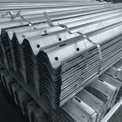 W Beam Highway Guardrails с материалом Q235 Q345 и оцинкованным порошковым покрытием