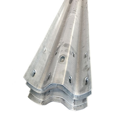 Сцинкованный S355jr Q355B A36 Сталь W Beam Highway Guardrail Стандарт AASHTO M-180