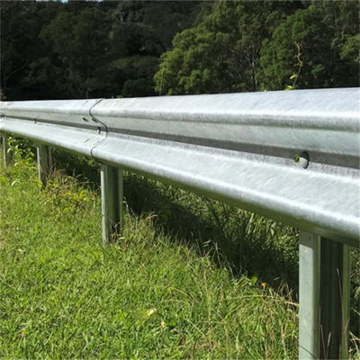 Сцинкованный S355jr Q355B A36 Сталь W Beam Highway Guardrail Стандарт AASHTO M-180