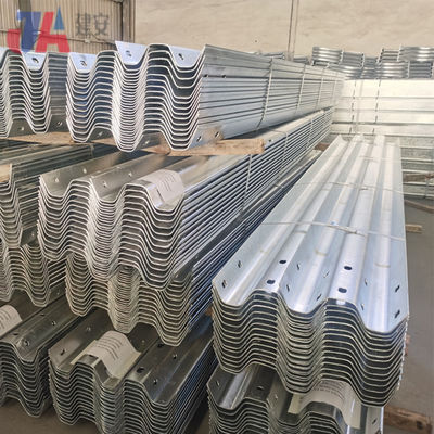 ISO9001/TUV/BV/CE Сертифицированный W Beam Guardrail для горячей оцинкованной защиты от дорожных аварий