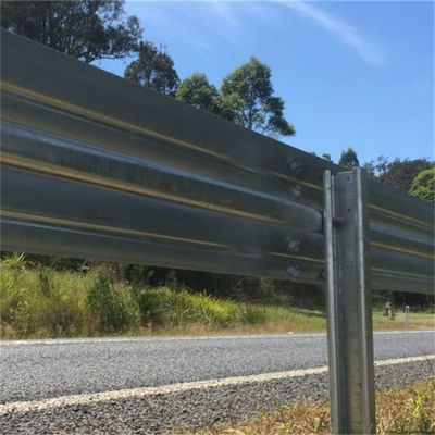 ISO9001/TUV/BV/CE Сертифицированный W Beam Guardrail для горячей оцинкованной защиты от дорожных аварий